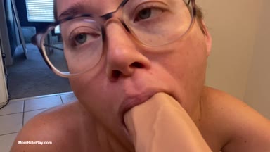 LauranVickers – My Son Gives Me a Huge Facial