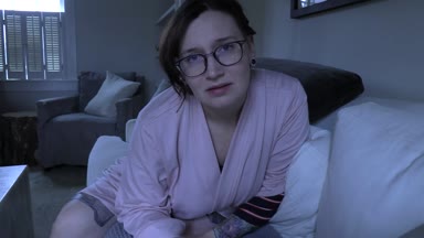 Bettie Bondage – Staying with Mom