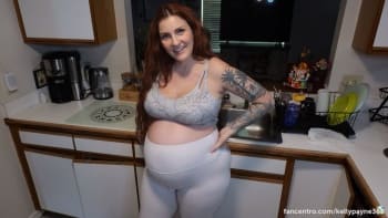 Kelly Payne – Pregnant Stepmom Encourages Stepson To Fuck Her ASS